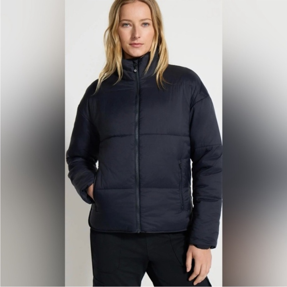 Mondetta Lightweight Women's Outdoor Poly Insulated Jacket size large like new